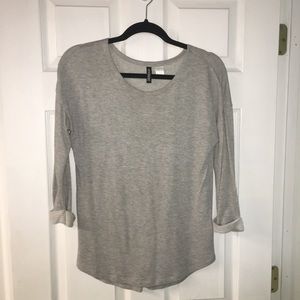 H&M grey basic 3/4 sleeve top